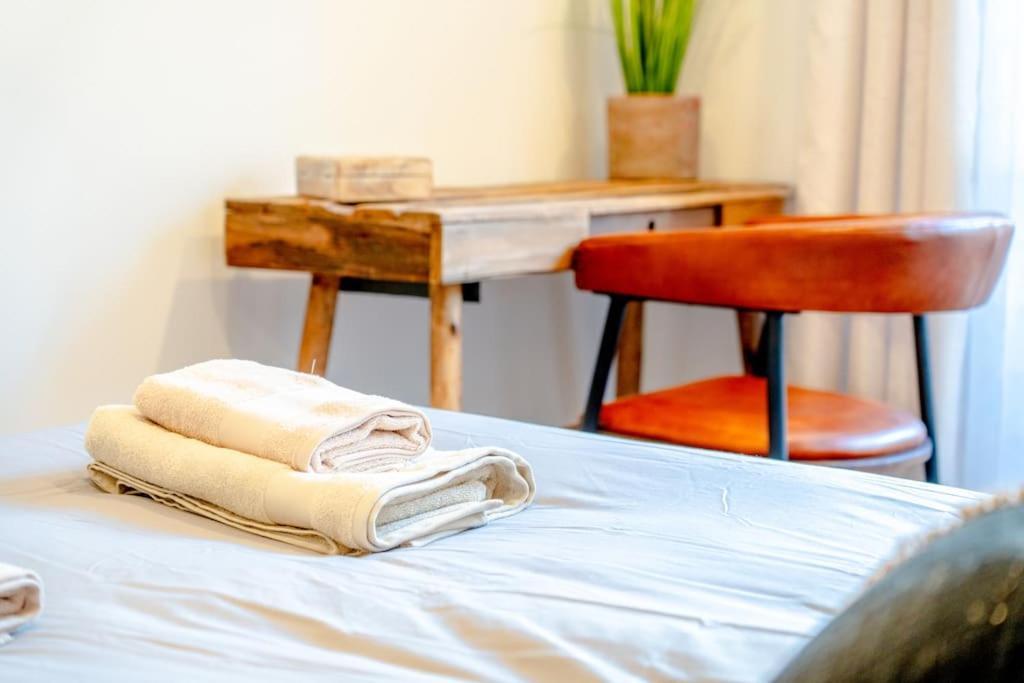 Superbe Appartement Neuf, Climatise Centre Village Le Plan-de-la-Tour Exteriör bild