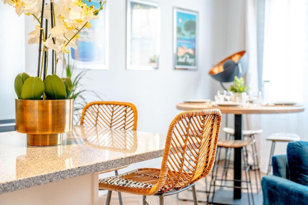 Superbe Appartement Neuf, Climatise Centre Village Le Plan-de-la-Tour Exteriör bild