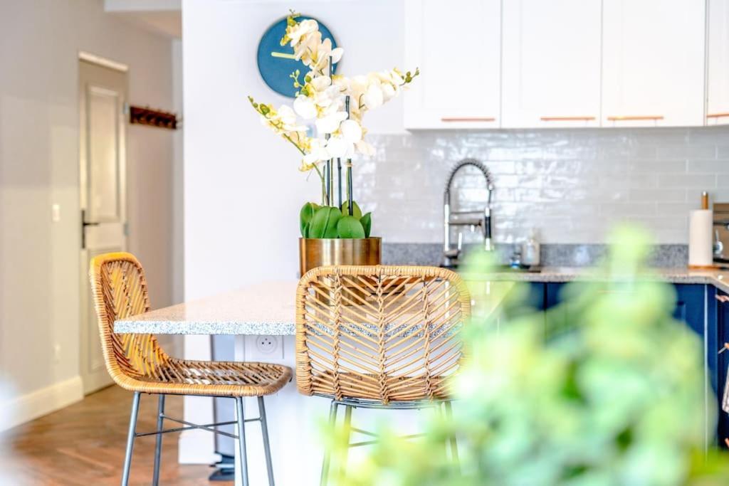 Superbe Appartement Neuf, Climatise Centre Village Le Plan-de-la-Tour Exteriör bild